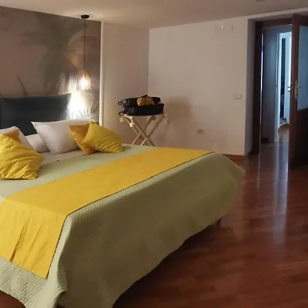 Apartment Two Chiaia 37 Naples