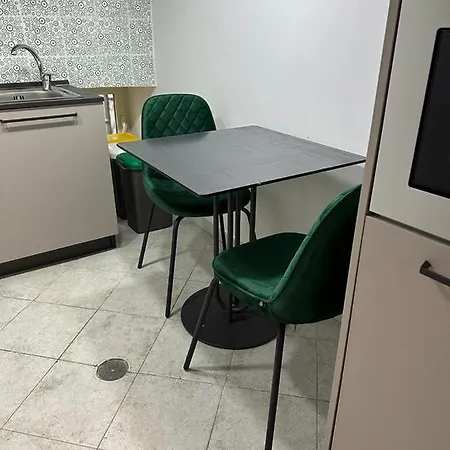 Appartement Two Chiaia 37 *